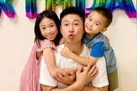 李小鹏罕晒儿女照，奥利妹妹变化大，反而弟弟继承妈妈高颜值图片