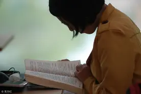 复旦大学沈奕斐：“学渣儿子是来报恩的”，逻辑不通的“调侃”图片