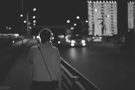 那个为爱痴狂的女子，后来住进了精神病医院图片