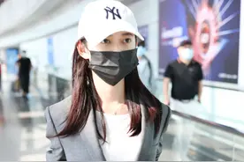 陈钰琪现身成都，身材玲珑曼妙气质温婉柔美，曾饰演过白富美校花图片