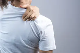 肩膀运动损伤怎么处理？平时注意什么？这些方法缓解症状很有效果图片