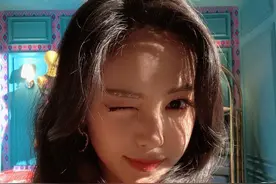 apink娜恩拍摄广告图图片