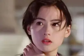 张柏芝分享与大儿子自拍照，儿子长相帅气，神似谢霆锋图片