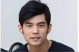 孝子周杰伦：曾含泪撮合离异父母复婚图片