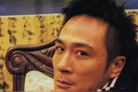 香港艺人高人一等？吴镇宇阴沟翻船，直播称：你们中国人图片