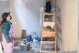农村旧房子花20万重新装修，70后农民大姐手艺好，年挣二三十万图片