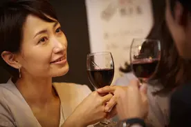 55岁阿姨感言:搭伙生活10年，他们从“仇人”变成“哥们儿”图片