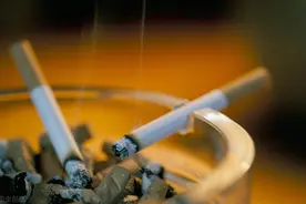 34岁男子突发心梗 祸首竟是每天一包烟图片