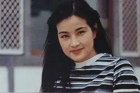 刘晓庆的红与黑图片