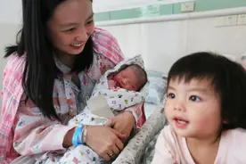 我妈，47岁，全家月收入不到7000，我妈吃药就1000，却一心要二胎图片
