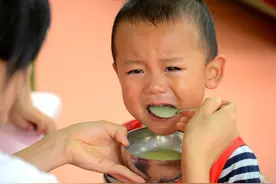 孩子断奶后，6个“饮食误区”要远离，影响娃健康，家长别大意图片