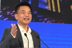 亚布力中国企业家论坛轮值主席刘永好：新希望华中区域总部将落户武汉图片