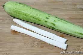 丝瓜配山药，不炒不汤，秋天这样吃开胃健脾营养高，老人小孩爱吃图片