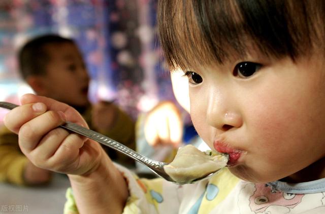 小孩吃燕窝会导致性早熟吗 2026年小孩子吃燕窝会不会引起早熟