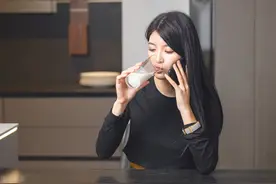 为什么吃了代餐之后拉肚子？图片