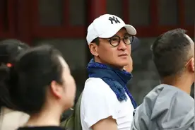 《还珠格格》播出22年，谁也没想到“尔康”会去种田图片