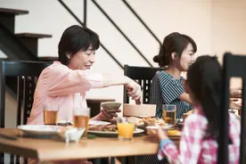 面试官：如果相亲对方要AA制，你愿意吗？姑娘豁达，直接录取图片
