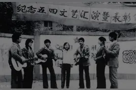 看上世纪穿着中山装的人们，感受服装的变迁图片