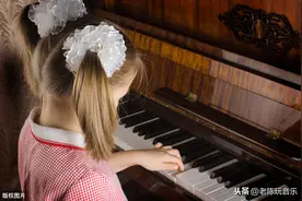学习五线谱，关键在于应用图片