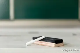 故事：那个“戏精附体”的学生，为何博得了所有人的掌声？图片