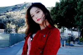 同样是平价品牌外套，为啥金智秀姐姐就穿出香奈儿高级感？图片