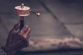 仓央嘉措：人生的每一次选择，都在决定着以后的生活图片