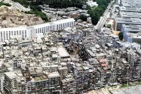 “人间魔窟”香港九龙城寨：最邪恶之地，大白天里警察也不敢进入图片
