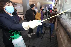临退休售票员上一线，我要站好最后一班岗图片
