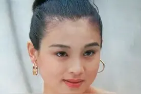 和宋丹丹曾是妯娌，49岁赵明明婚姻坎坷，被英宁抛弃息影单身至今图片