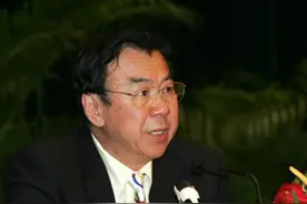 郎平一生恩师袁伟民：80岁高龄看着依旧年轻，面容慈祥爱锻炼图片