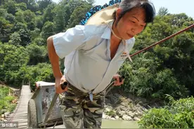 广西女裸婚嫁到深山，过日子练成“女汉子”，看生活成啥图片