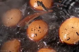 煮茶叶蛋用红茶还是绿茶？谁与鸡蛋更合适？图片