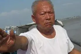 梭哈老头背后的悲伤故事图片