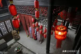 俗语：“富人不去‘两地’漂，穷汉莫与‘二人’交”是啥意思？图片