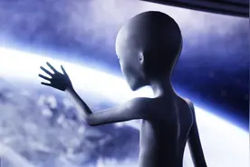 碎成30块，该彗星突然解体，疑“遭外星人攻击”，哈勃记录全过程图片