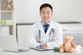 白癜风不治疗有什么影响，看看白癜风医生给你的“忠告”图片