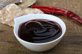买蚝油，配料表“蚝汁”很重要，越在前越优质，没有都是假蚝图片