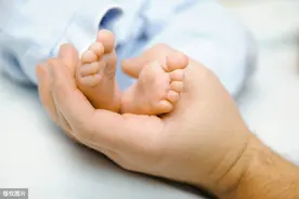 Better：真真假假的世界里我们何不在陌生的空间里真实的做回自己图片