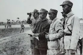 粟裕率部挺进江南，路遇土匪挡路，粟裕同土匪比试枪法解决图片