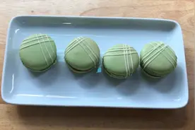 7种食材简单操作零失败抹茶马卡龙，酥脆的外壳，颜值爆表有好吃图片