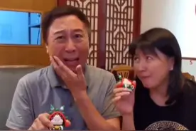 春晚老搭档罕合体！冯巩闫学晶约饭，网友直呼：想死你们了图片