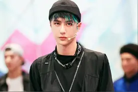 #时尚在身边# 值得20+男生借鉴的王一博休闲运动穿搭合集图片