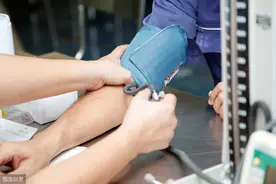为什么很多人觉得电子血压计不准？专家分析完这5点，找到原因！图片