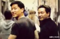 我们怀念张国荣17年，挚爱唐鹤德单身“守护骨灰”17年图片