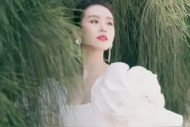 没有颈纹的天鹅颈，才是真的美图片