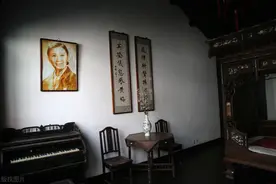 38年人生，她将一个地方戏唱红全国，至今被奉为经典教科书图片