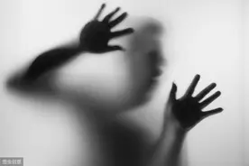 弗洛伊德理论:意识和潜意识。图片