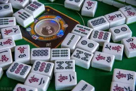 打麻将悠着点！56岁大叔熬夜打麻将，胡牌胡进了医院图片
