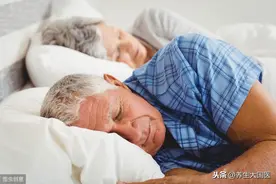 睡眠时也会被“洗脑”！教你4招睡好觉，清除大脑垃圾，预防痴呆!图片