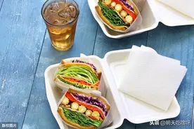 关晓彤同款蔬菜三明治，绿色的生菜、金黄的肉松，健康美味又低脂图片